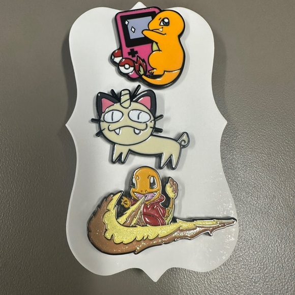 Pokémon 3-Piece Enamel Pin Set Charmander & Meowth - Picture 1 of 1